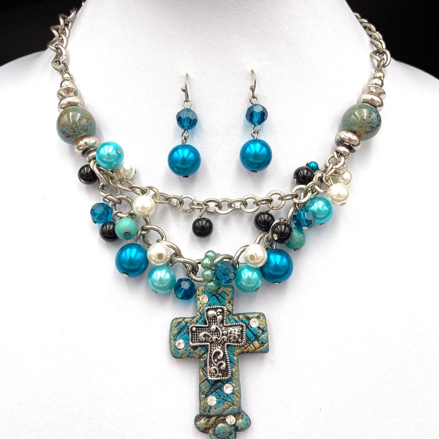 Wow! Chunky Necklace & Earring Set